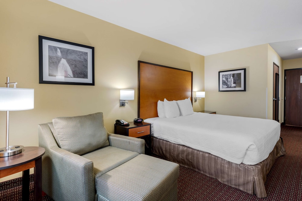 Best Western Cascade Inn & Suites 16/54