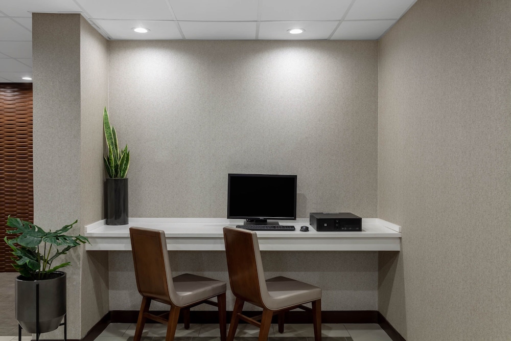 Nobile Hotel Parkway at Celebration Orlando 23/29