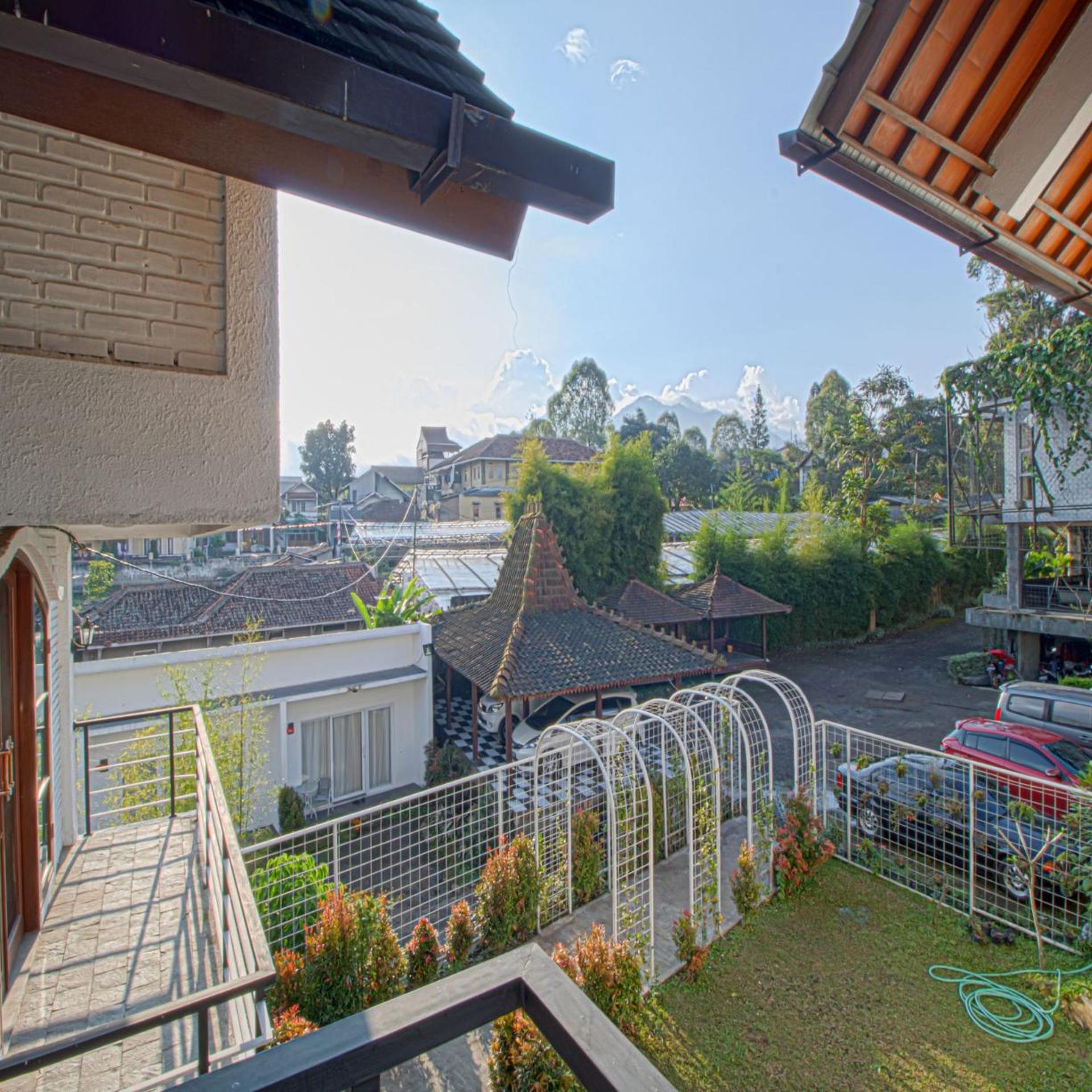 D Journey Hotel 50/59