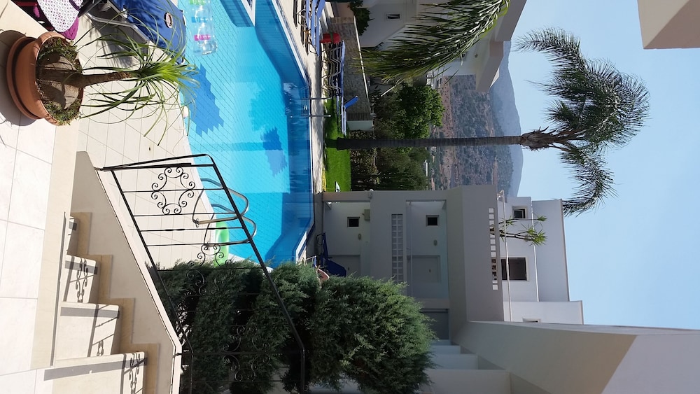 Emerald Studios Malia 21/23