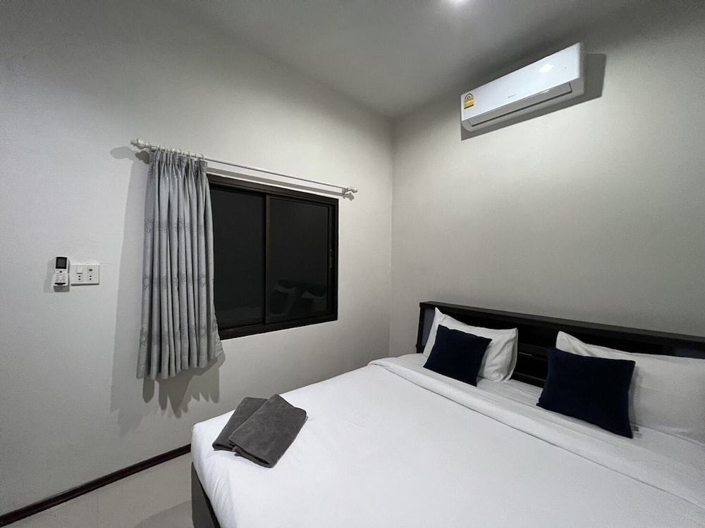 Baan Bua Talay 15/65