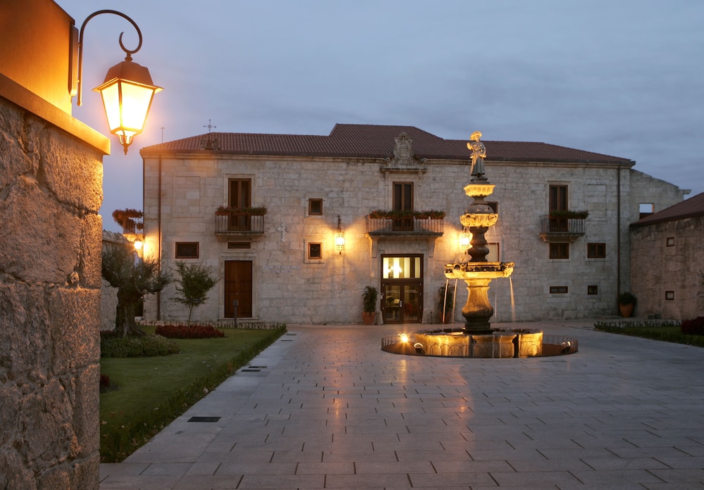 Pazo de Lestrove 1/23