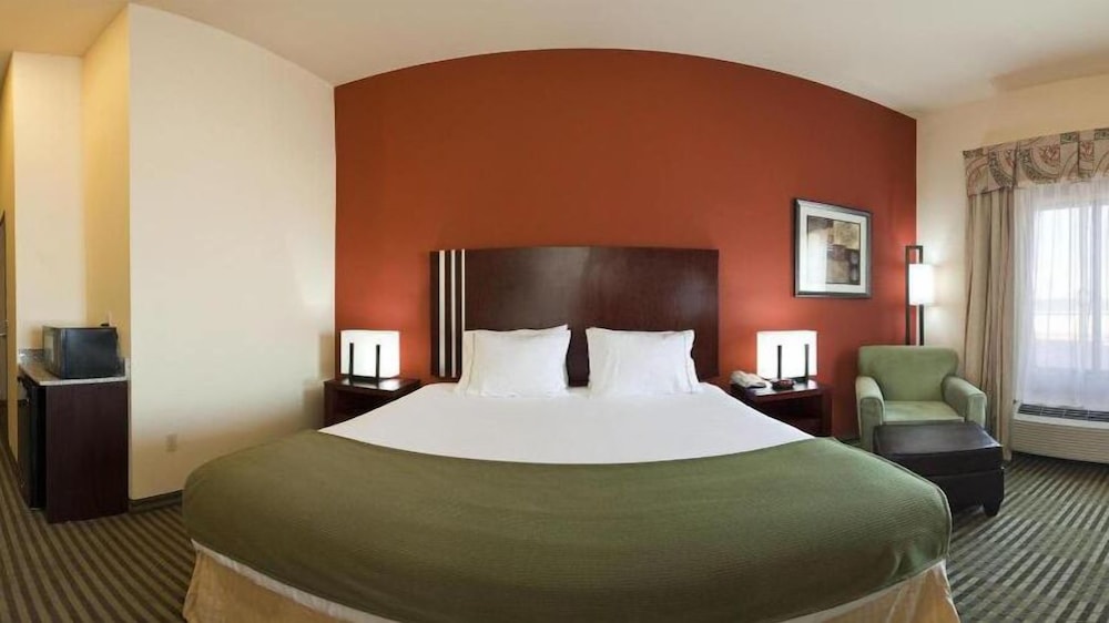 Holiday Inn Express Hotel & Suites Guthrie North Edmond 16/46
