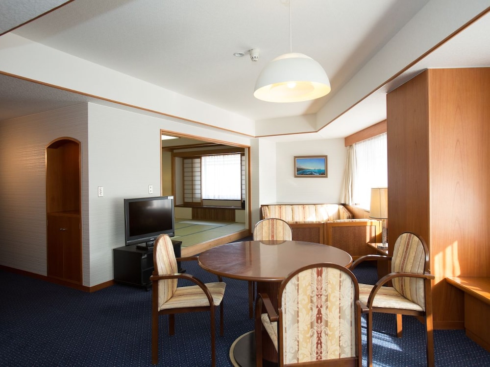 Atami New Fujiya Hotel 51/60