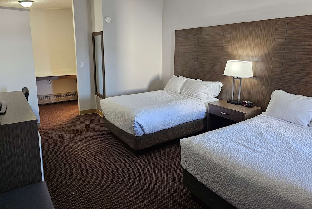 Days Inn by Wyndham Swift Current 20/41