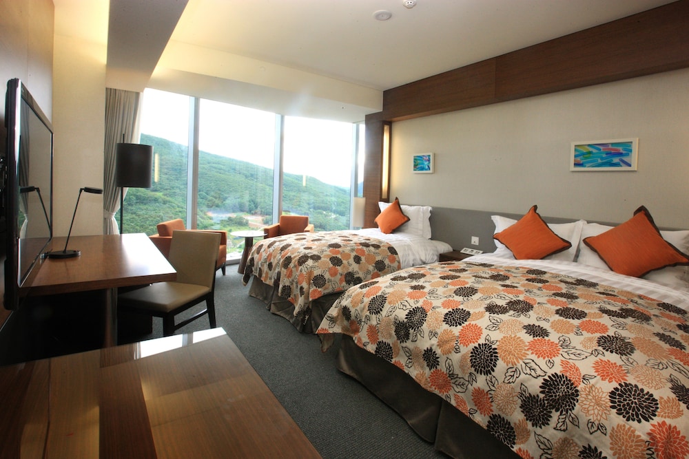 High1 Grand Hotel Convention Tower 24/64