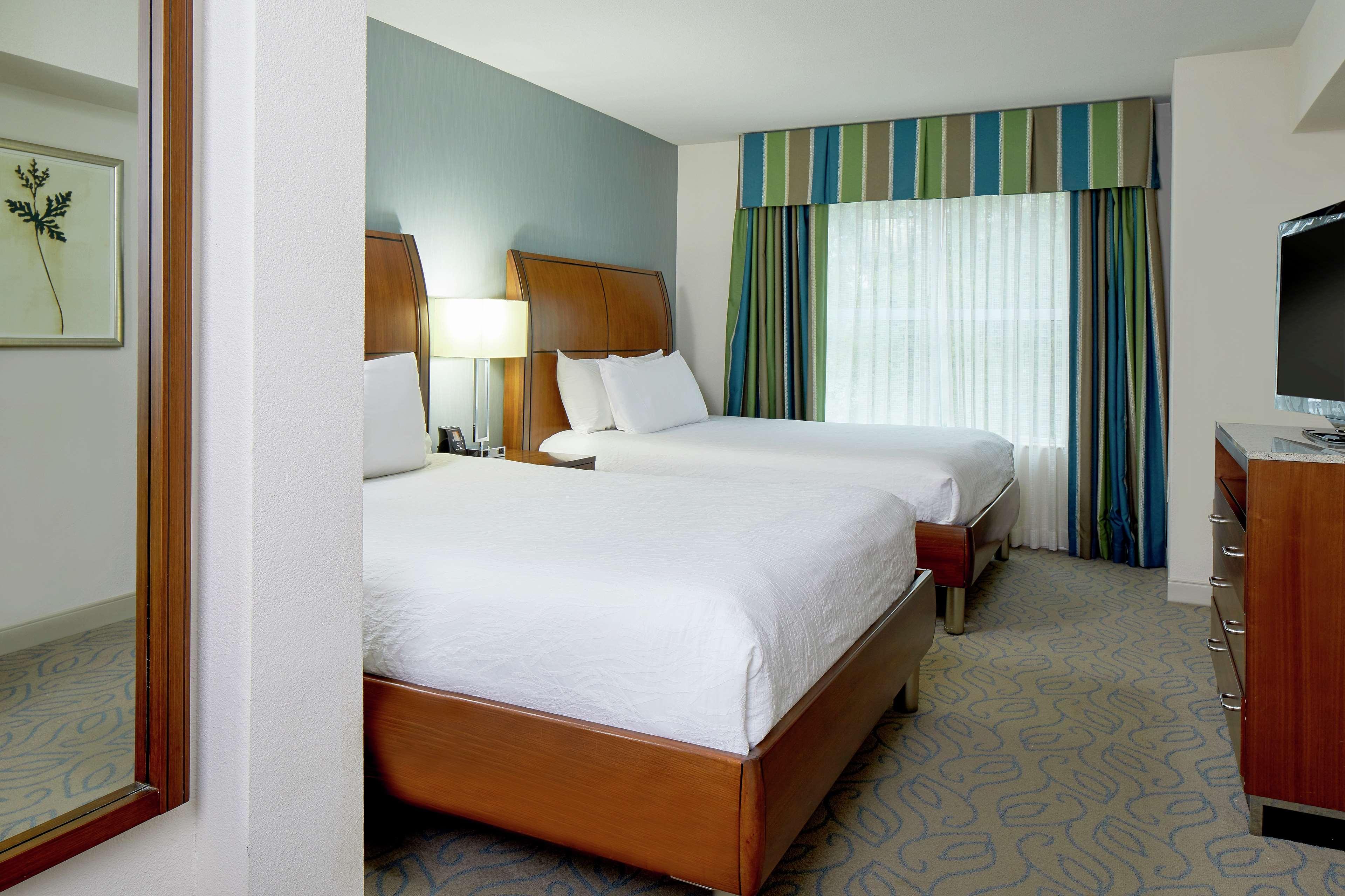 JUNIOR SUITE, 2 QUEEN BEDS, SOFA