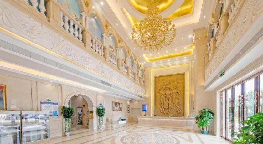 Vienna Hotel (Zhongshan Ancient Town Haizhou) 13/58