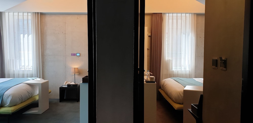 Cocomo Hotel And Gallery 39/54