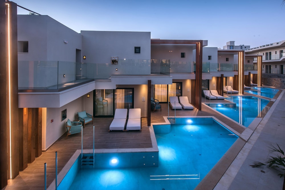 Noble Hotel Suites in HERSONISSOS