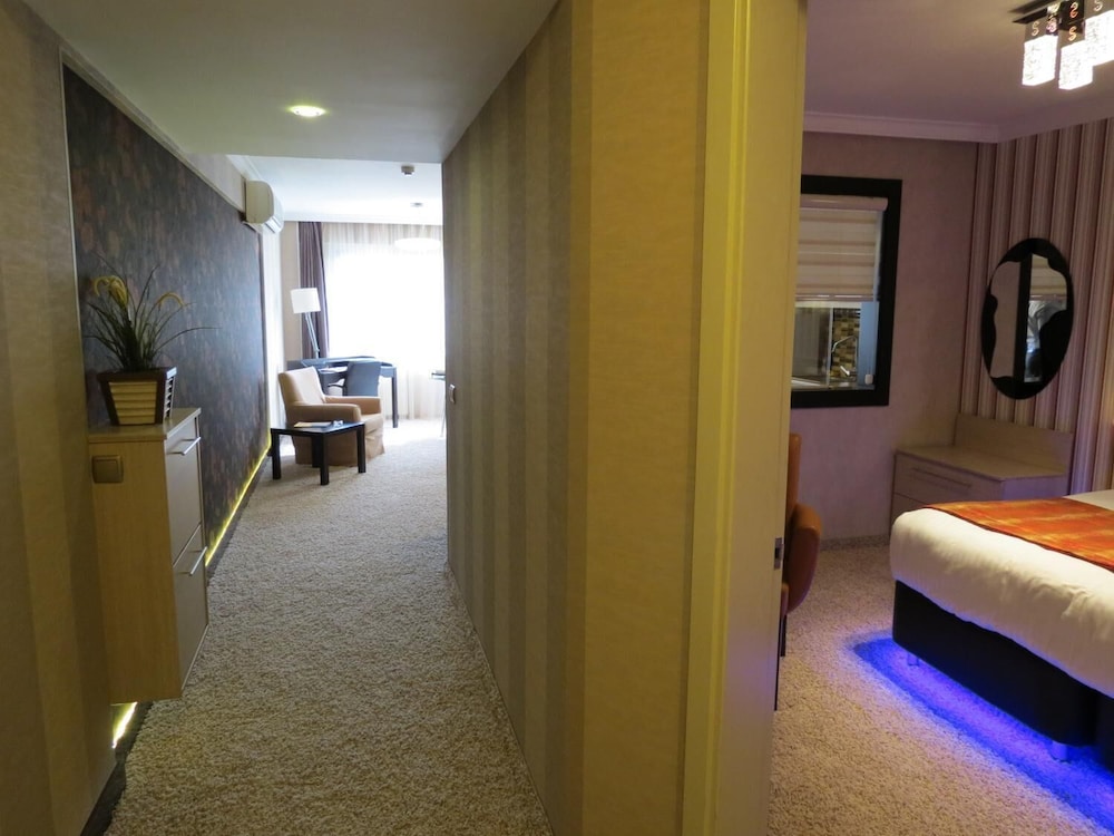 Tempo Residence Comfort Hotel 11/26