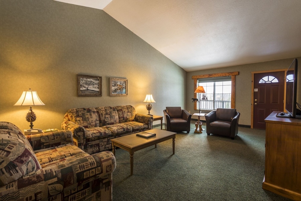 Stafford's Crooked River Lodge & Suites 16/41