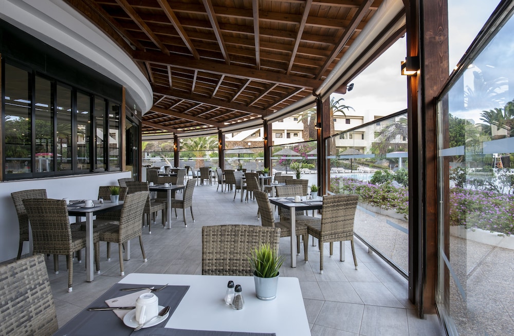 Los Zocos Club Resort 54/66