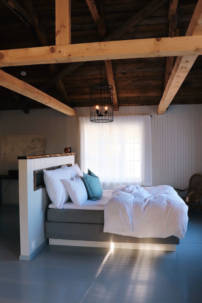 Suite, 2 Double and Twin Beds, Sea View