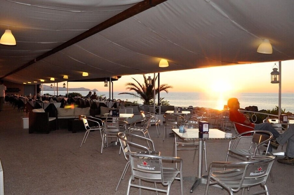 Hotel La Scogliera 16/22
