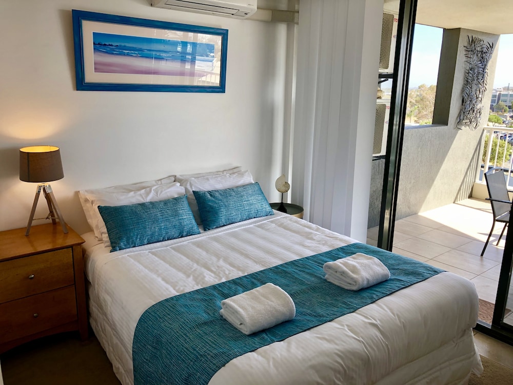 Coolum Beach Resort 16/58