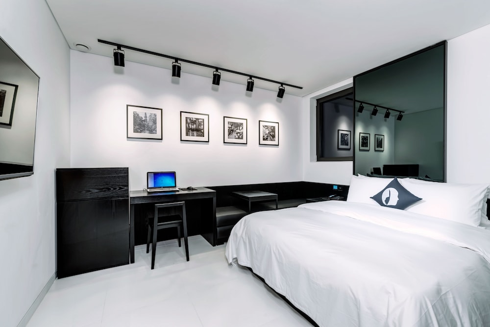 Hotel The Designers Cheongnyangni 11/59