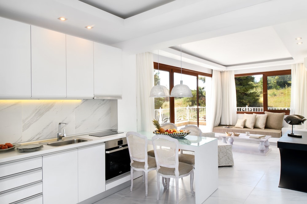 Villa D oro Luxury Villas & Suites 67/80