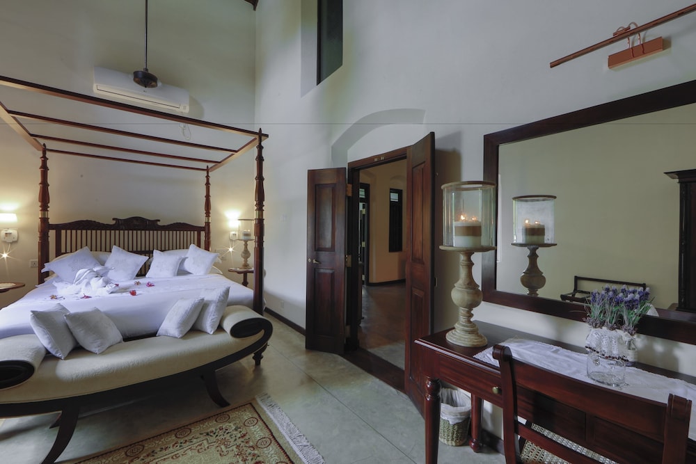 Arvani Villa 8/33