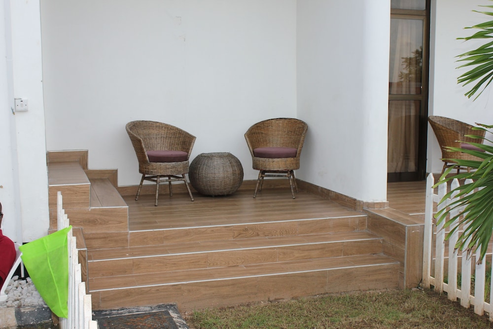 Villa Dahl Beach Resort 3/50