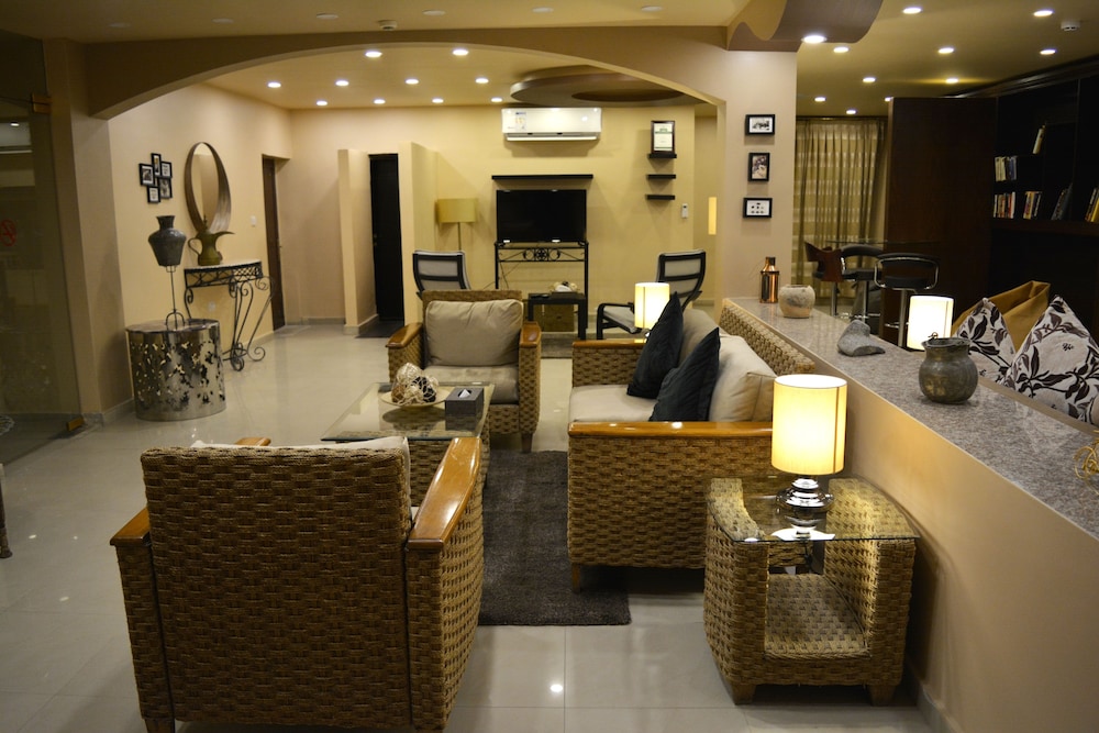 Ata Ali Hotel 10/28