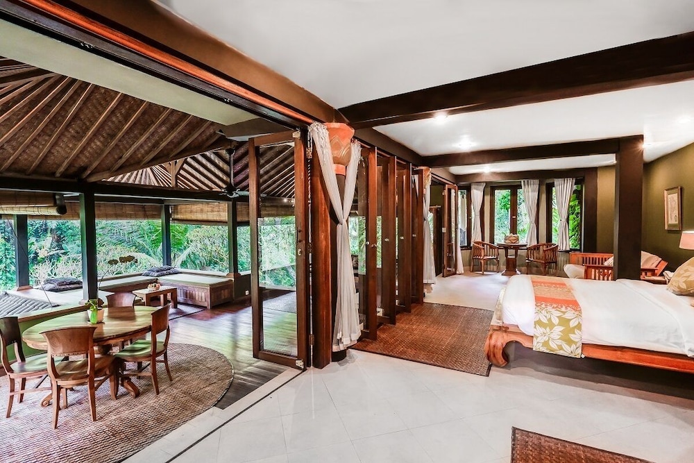 Villa Beji Indah 8/50