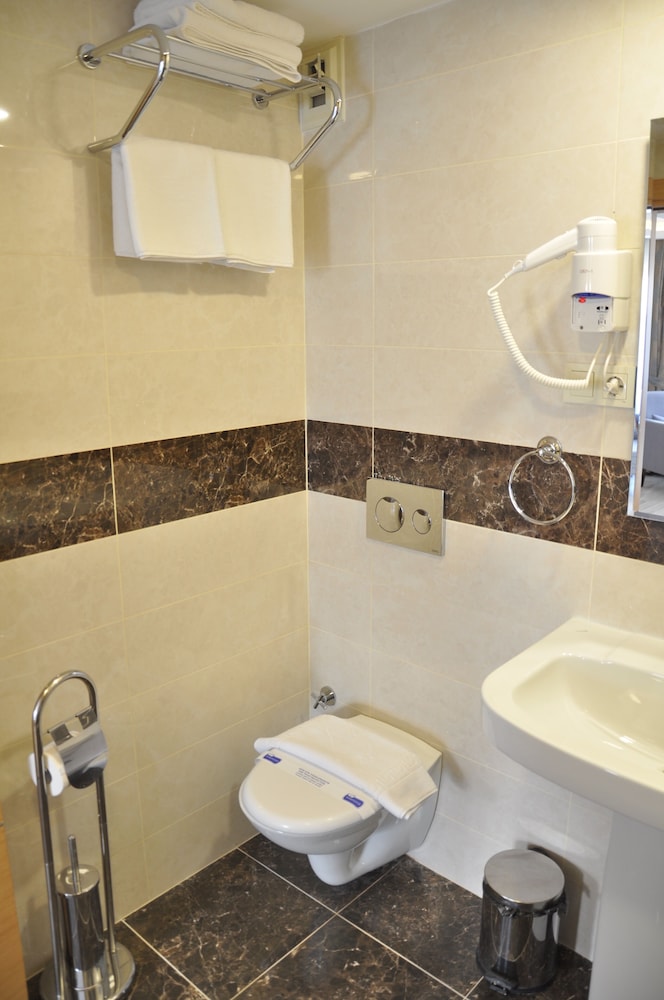WAW HOTEL GALATAPORT 57/61