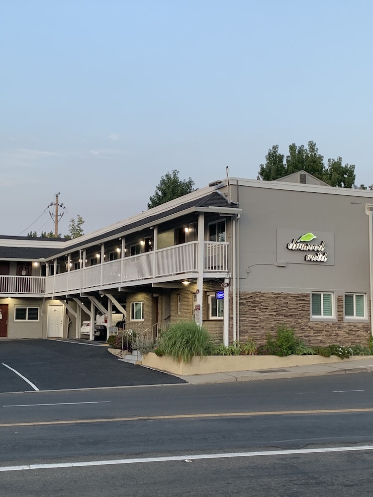 Elmwood Motel 10/15
