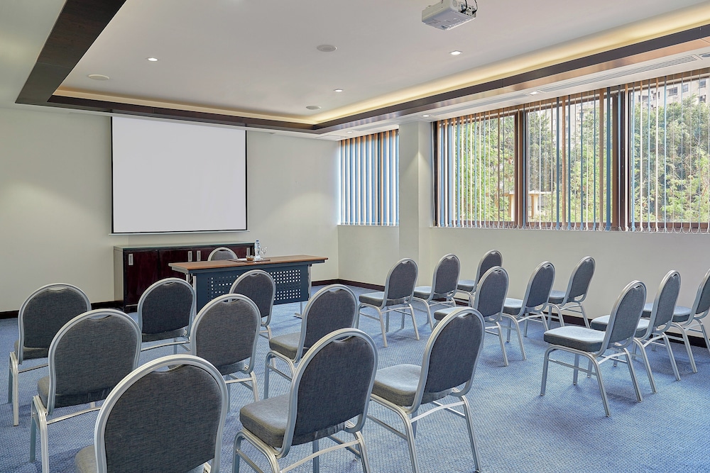 Holiday Inn & Suites - Cairo Maadi, an IHG Hotel 48/59