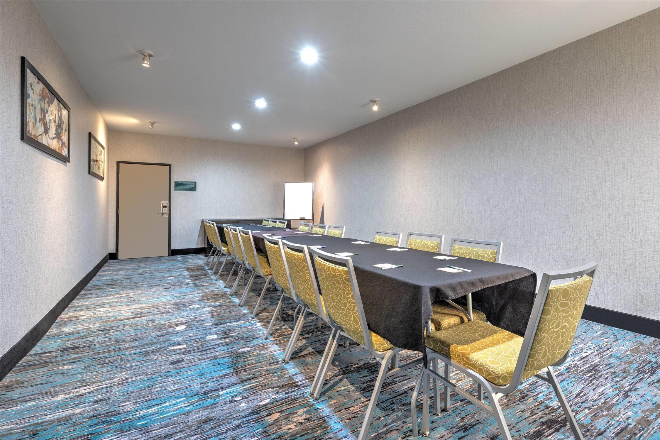 La Quinta Inn And Suites Paris 65/72