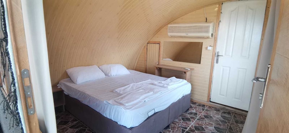 Ayanya Beach & Bistro Bungalows 10/42