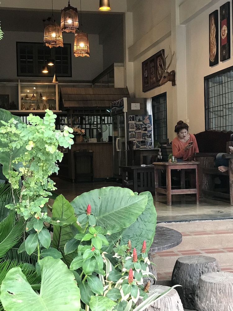 EZ ハウス & カフェ 写真3