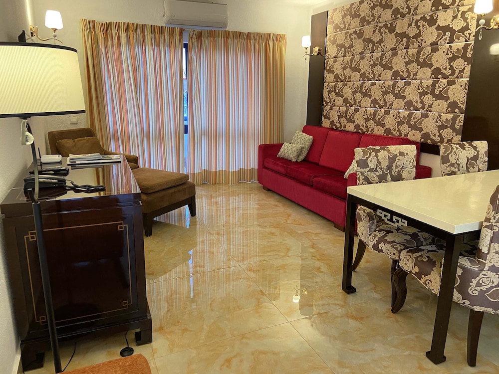 Grand Muthu Oura View Beach Club 68/83