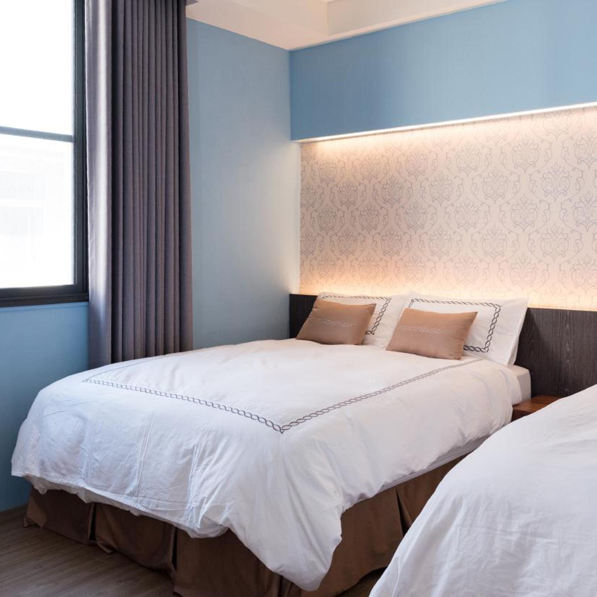 Room, Triple
