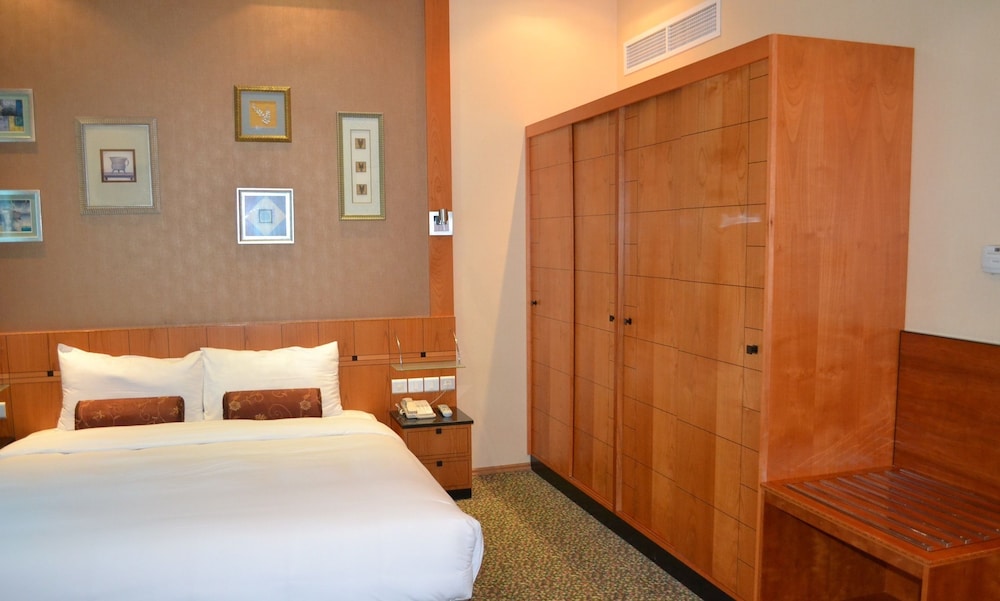 Gulf Court Hotel 14/50