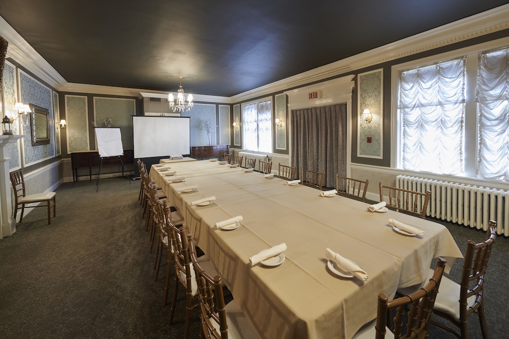 Lititz Springs Inn And Spa 32/46