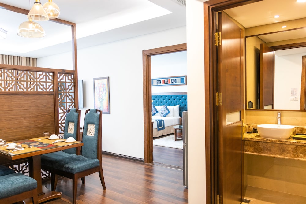 Balcona Hotel Da Nang 63/72