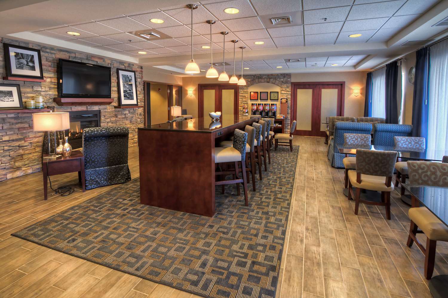 restaurant cafeteria