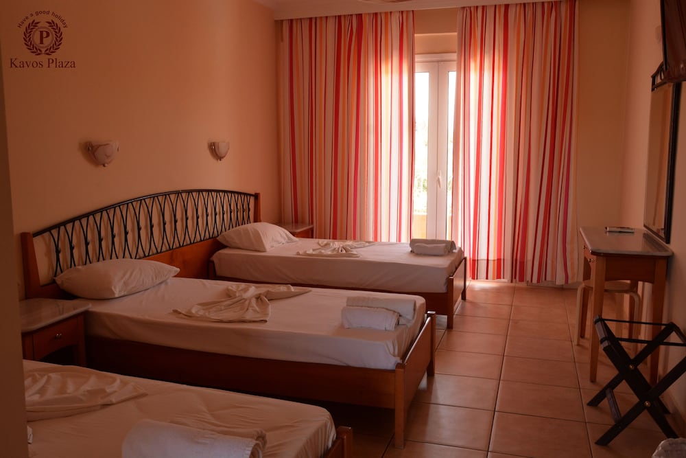 Kavos Plaza Hotel 15/50