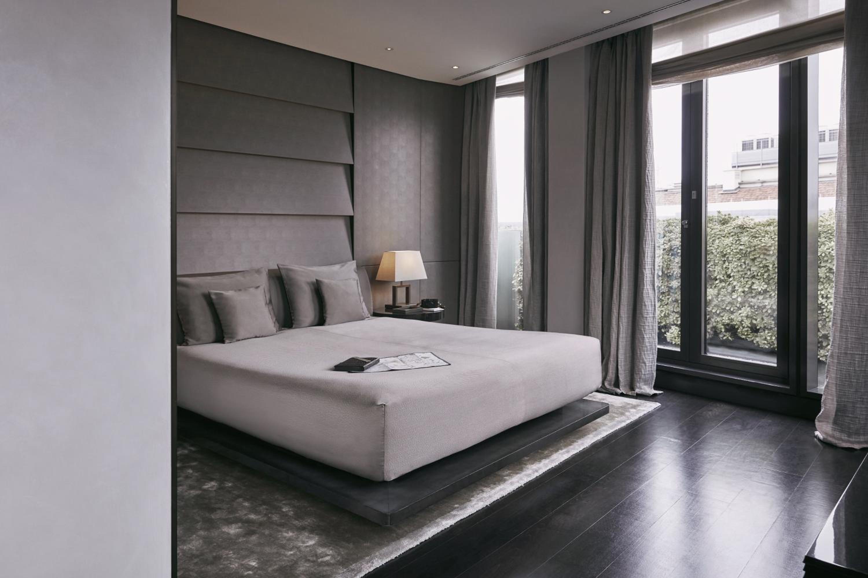 Armani, Premier, Terrace