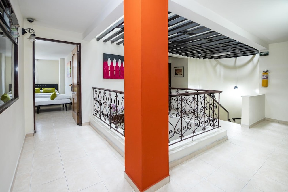 Hotel Los Tunjos 33/56