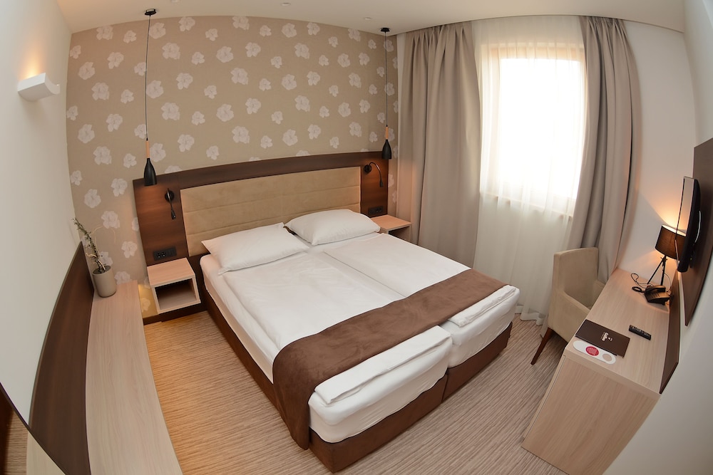 STANDARD, DOUBLE BED