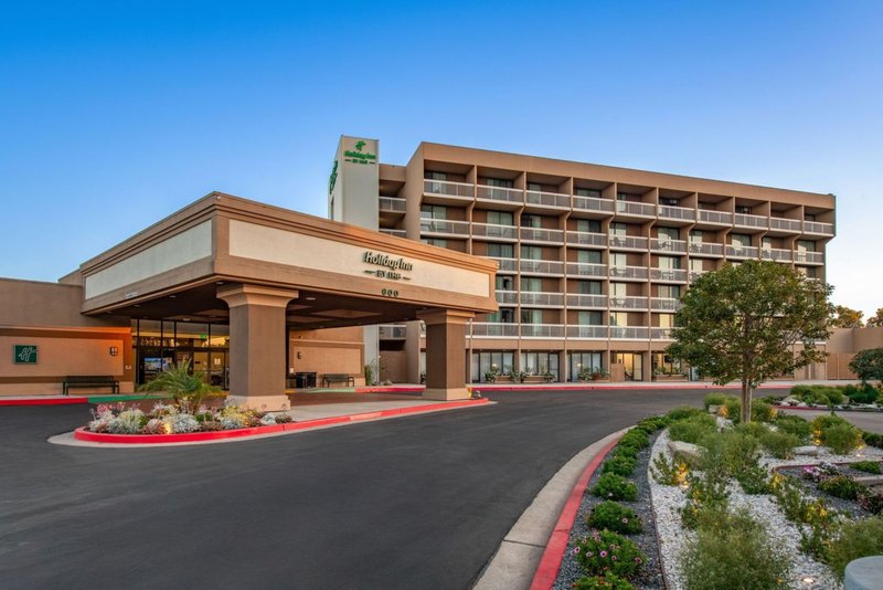 Courtyard by Marriott Oxnard/Ventura 5/32