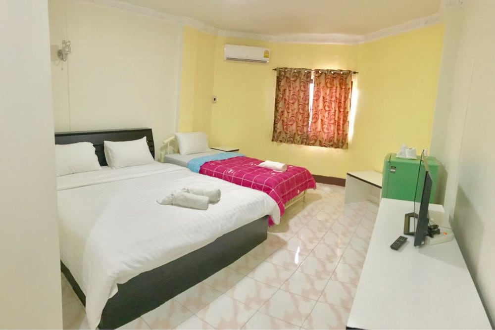 ROOM, TRIPLE