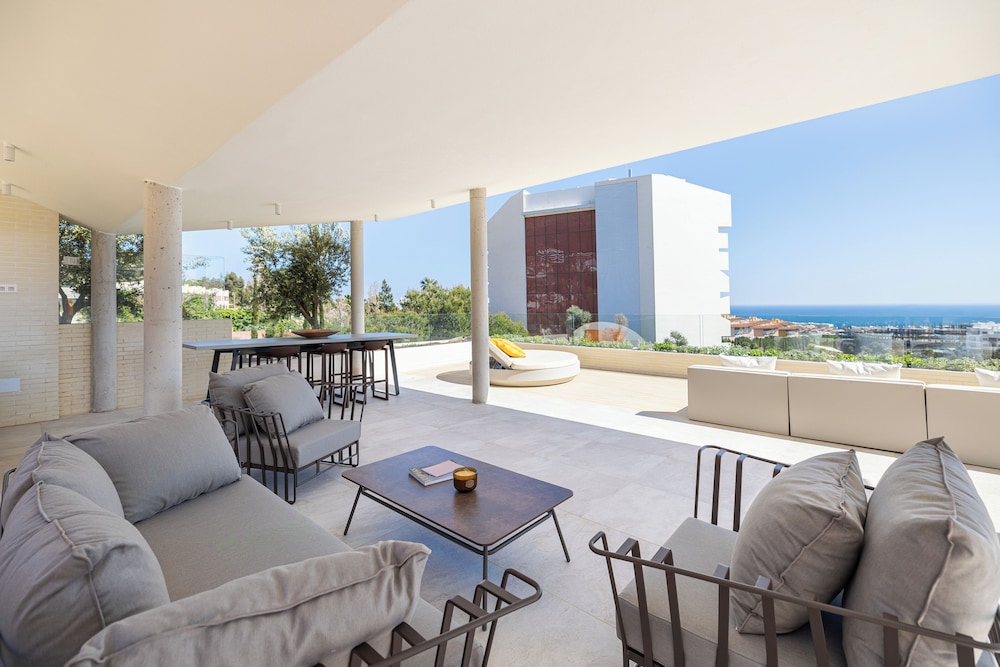 Leiro Residences 28/50