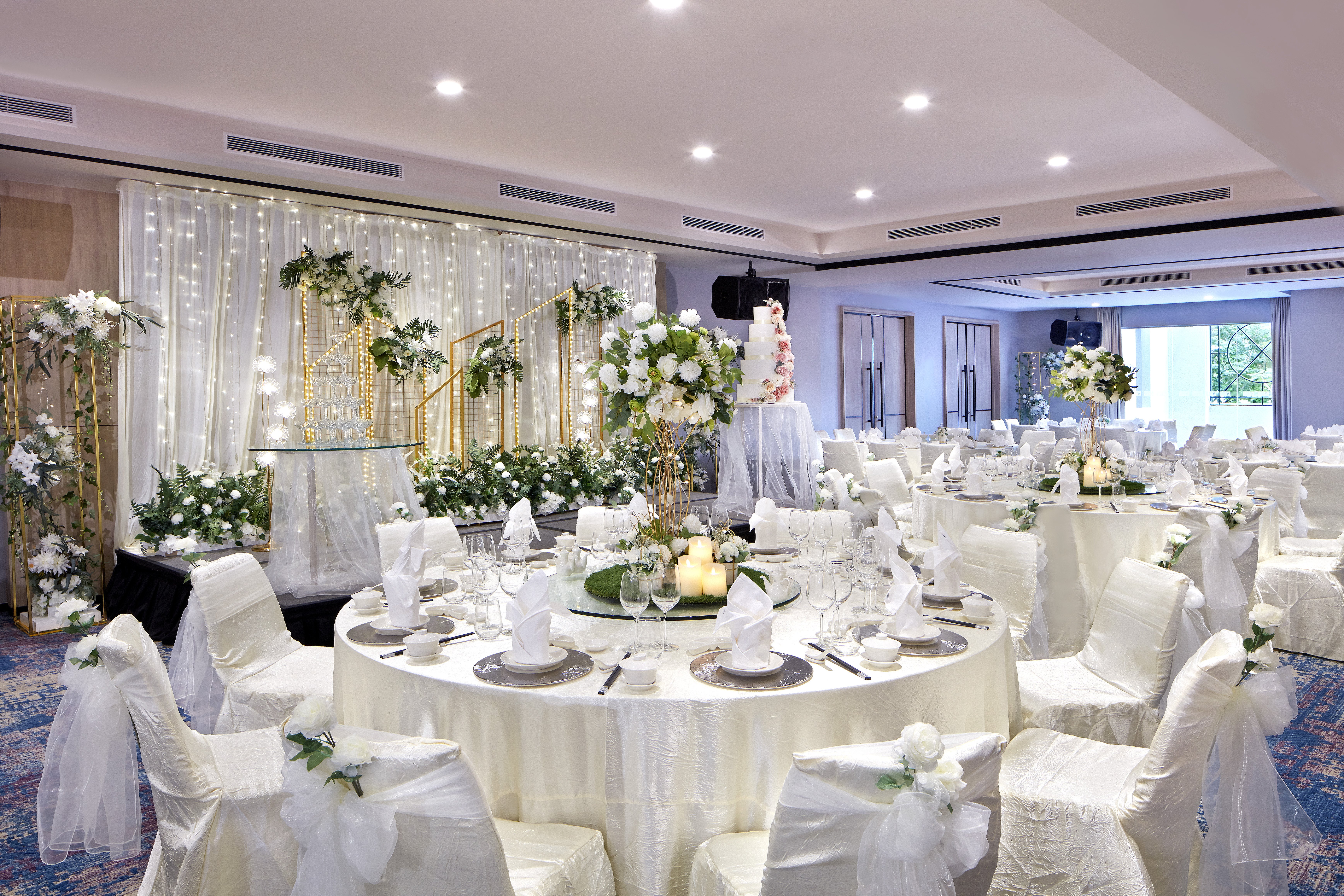 Holiday Inn Express & Suites Singapore Novena 50/58