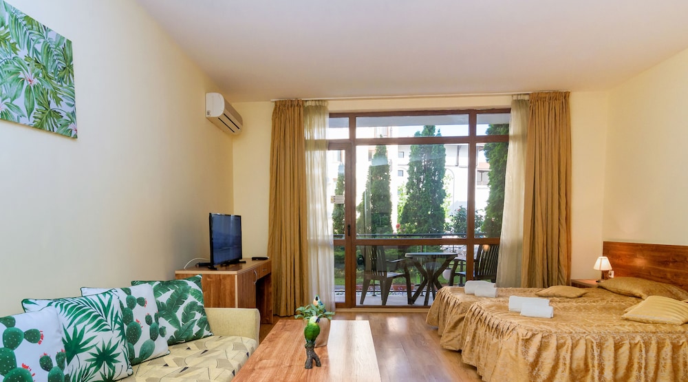 TSB Sunny Victory Apartments 38/72