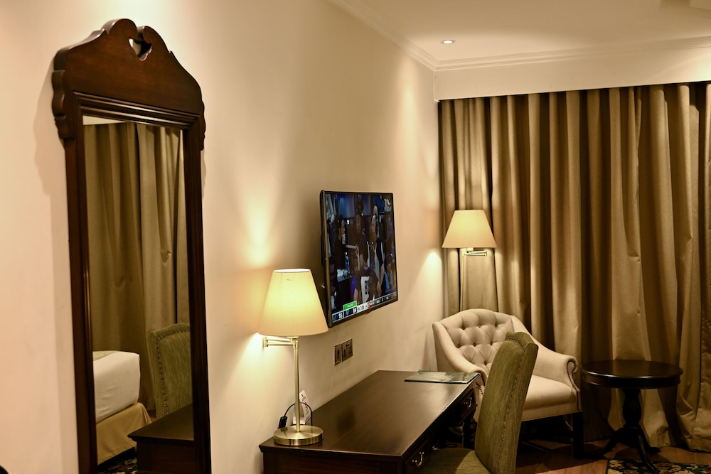 The Midland Hotel 18/50