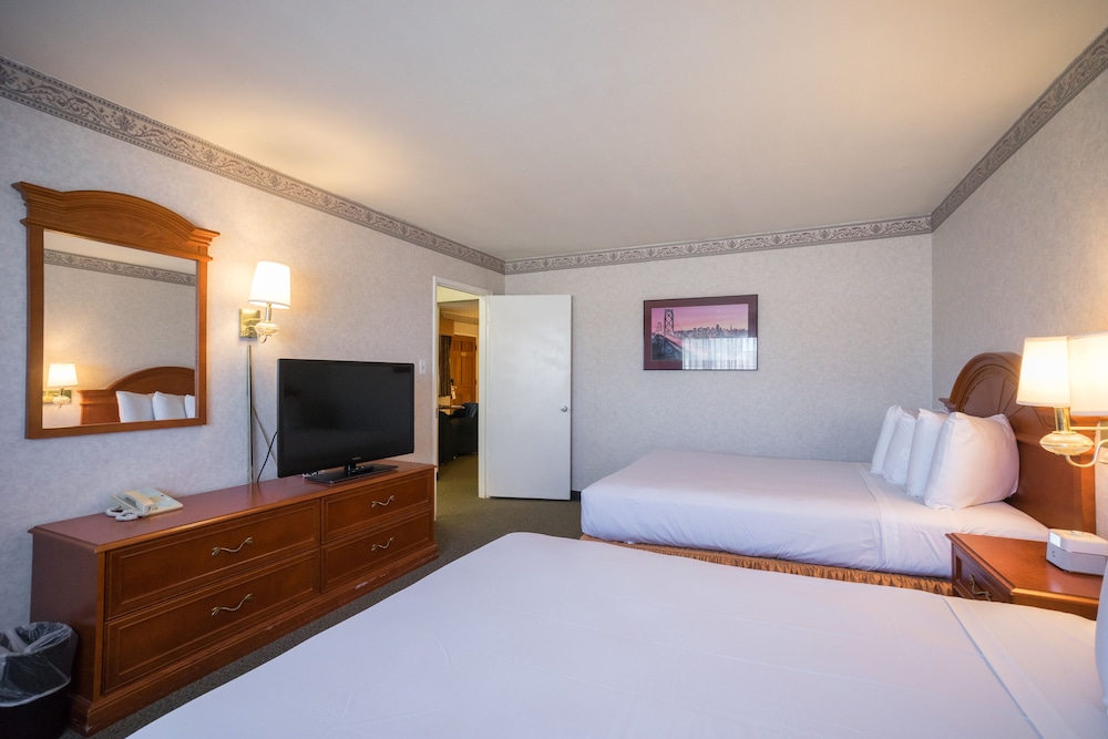 Nob Hill Motor Inn 17/40