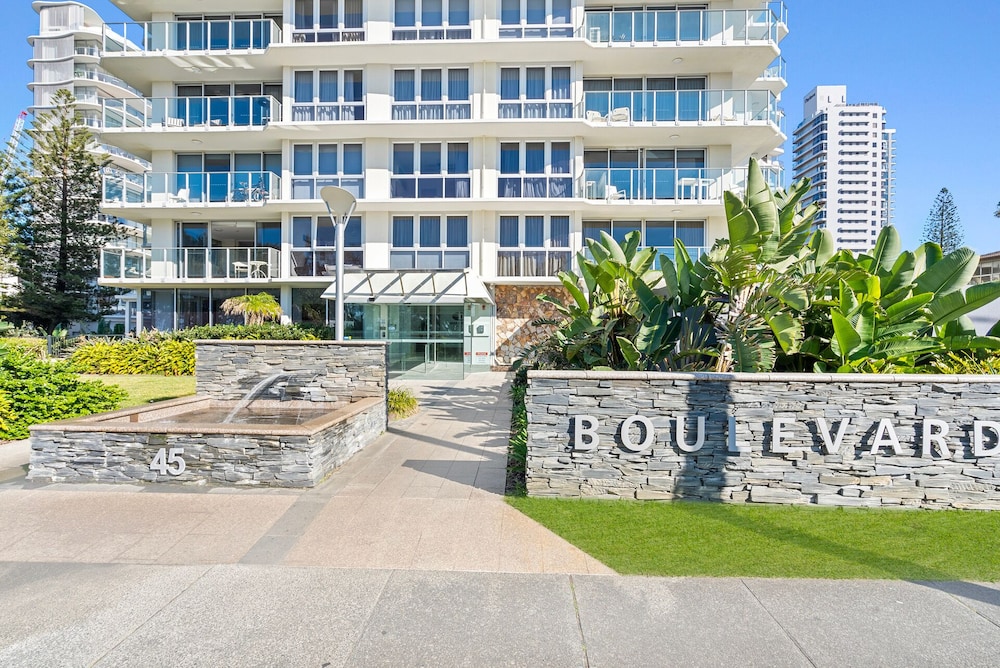 Boulevard Towers 51/59